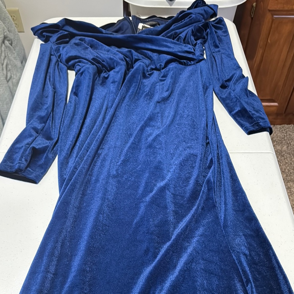Elegant Blue Velvet Dress